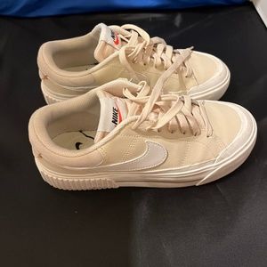 Nike Court Legacy Womens shoe, Pearl White, 6.5